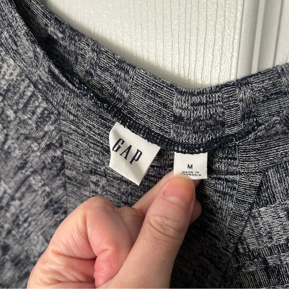 GAP Knit Dress - Picture 3 of 5